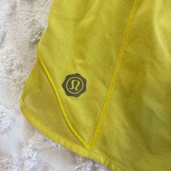 Lululemon Hotty Hot Shorts Womens Sz 8 High Rise 2.5" Inseam Electric Lemon - Picture 4 of 4